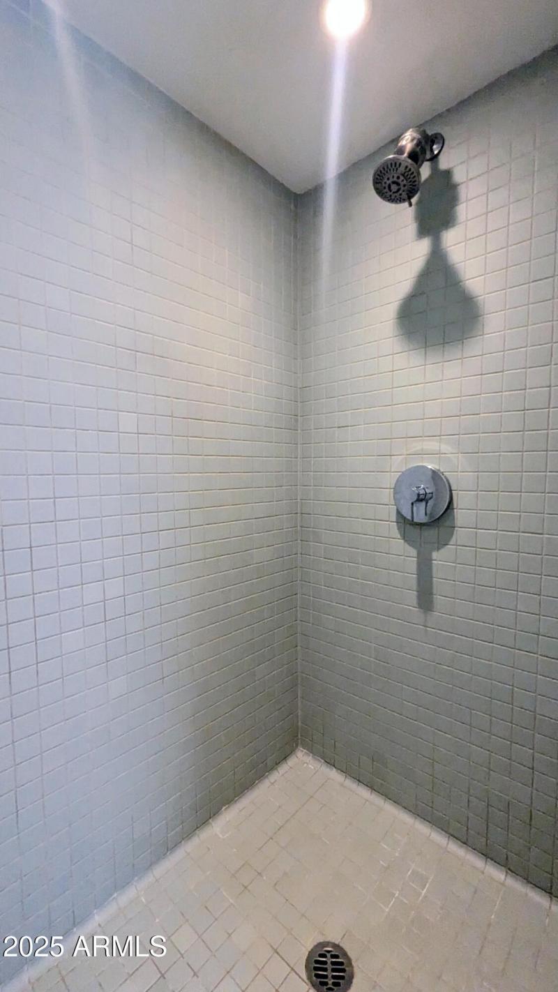 PXL_20251102_192656256~2