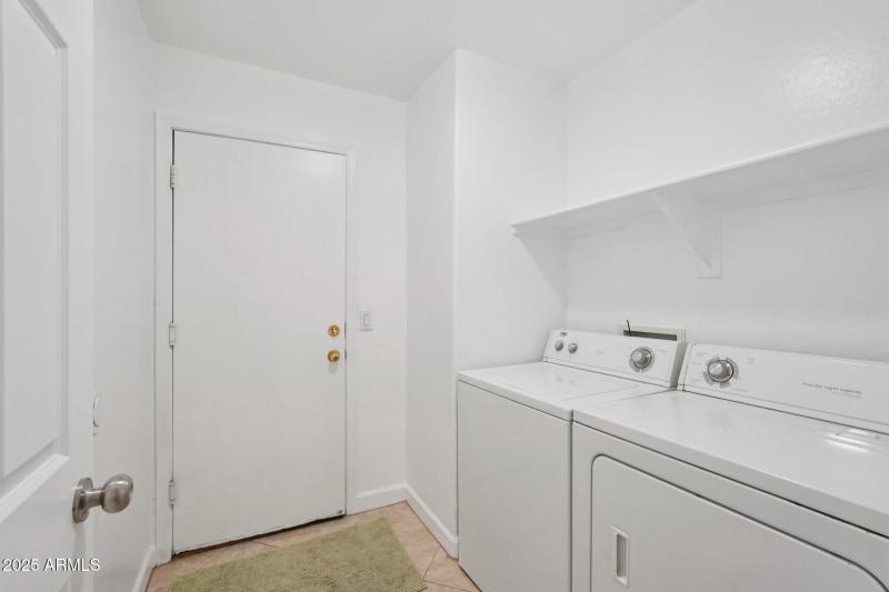 23-web-or-mls-W Yucatan Dr-S0211-023