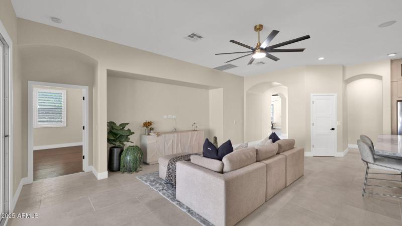 44-web-or-mls-P1276463