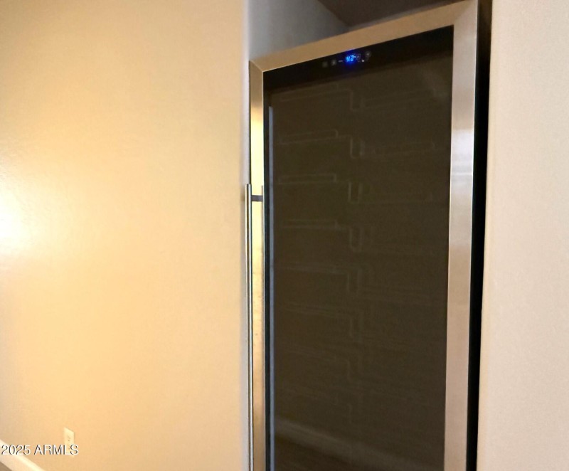 BEVERAGE REFRIGERATOR - DUANE LN