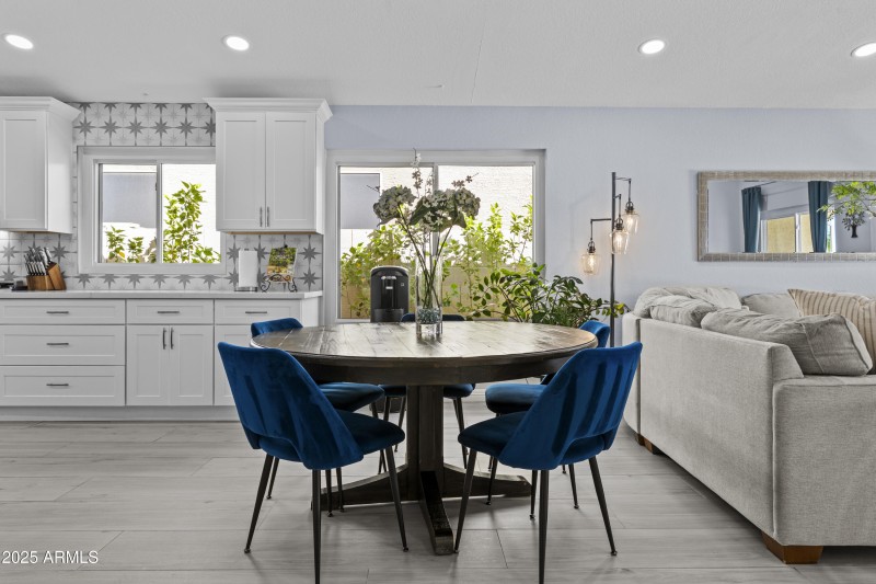 eat in kitchen/dining