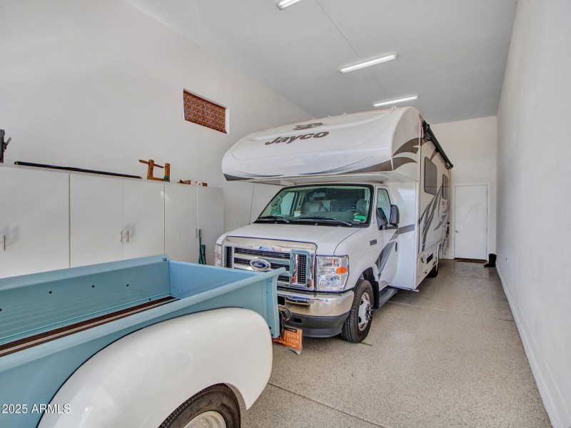 09-RV-Garage-(2)