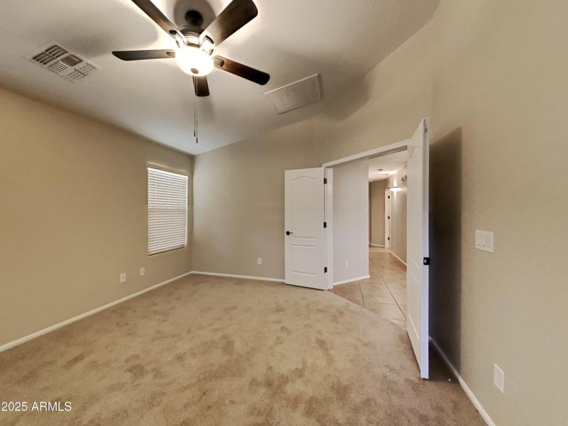 1006023.1410 E Baker Drive_14