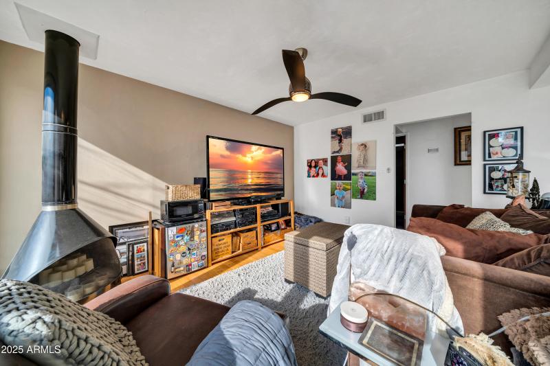 1711 E Missouri Ave-6