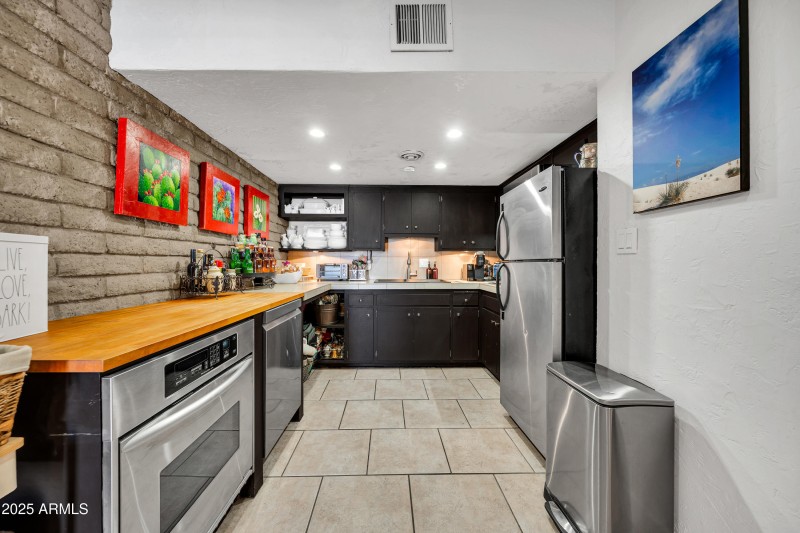 1711 E Missouri Ave-22