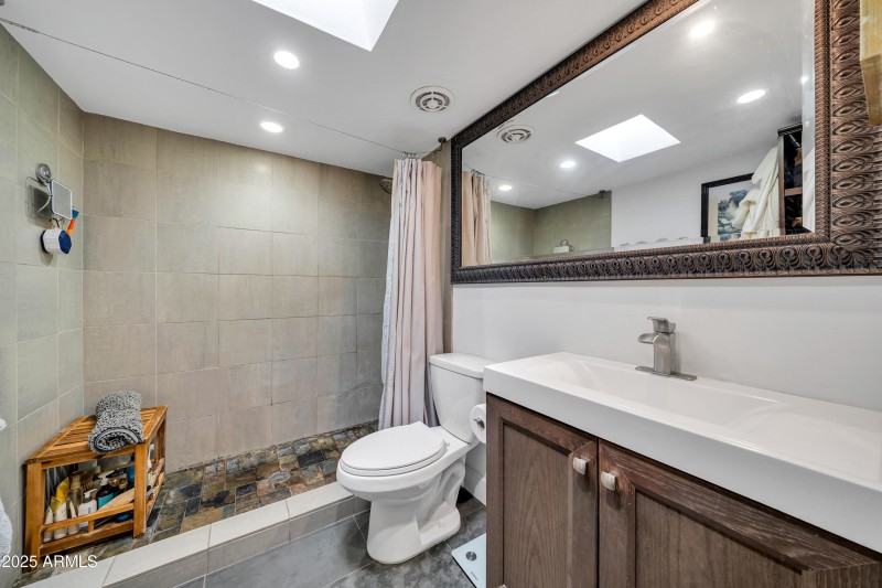 1711 E Missouri Ave-23