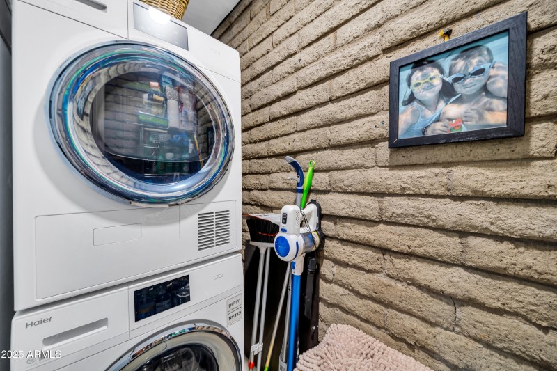 1711 E Missouri Ave-32