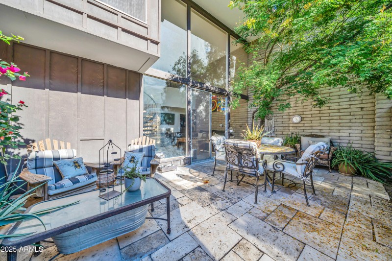 1711 E Missouri Ave-35