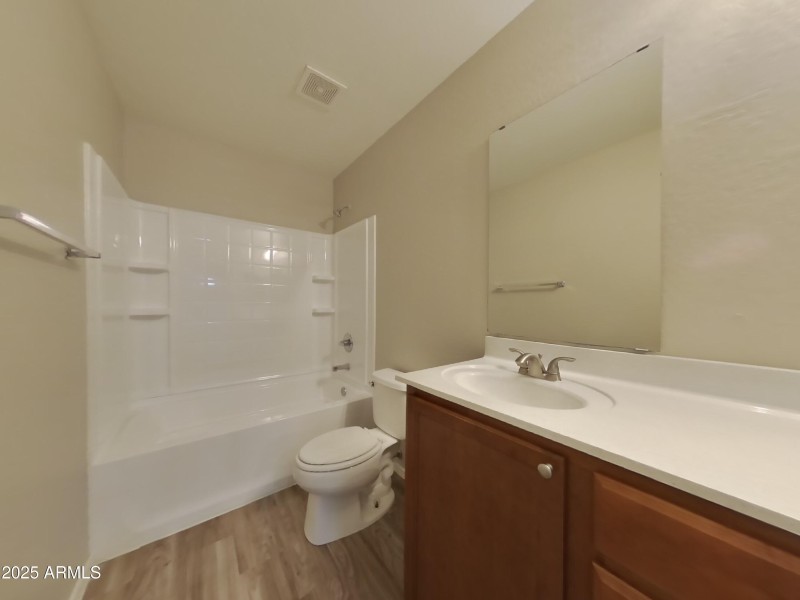 22_pc_StdlK9lyKX_xktj7Xoyvw_layout_1