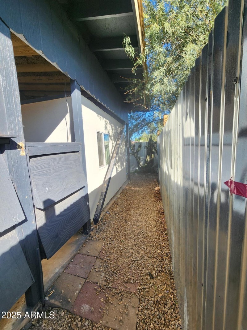 b9917cb2-5b42-4fd8-b45d-91451d72678a