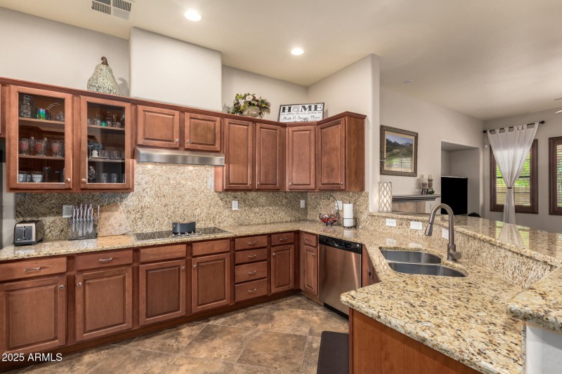 GOURMET KITCHEN WITH GRANITE