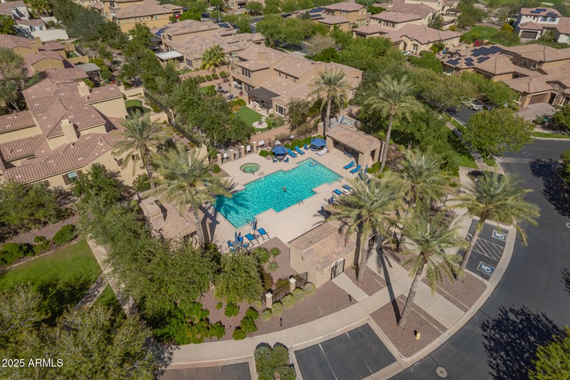 VALLARTA PRIVATE COMMUNITY POOL & PARKS