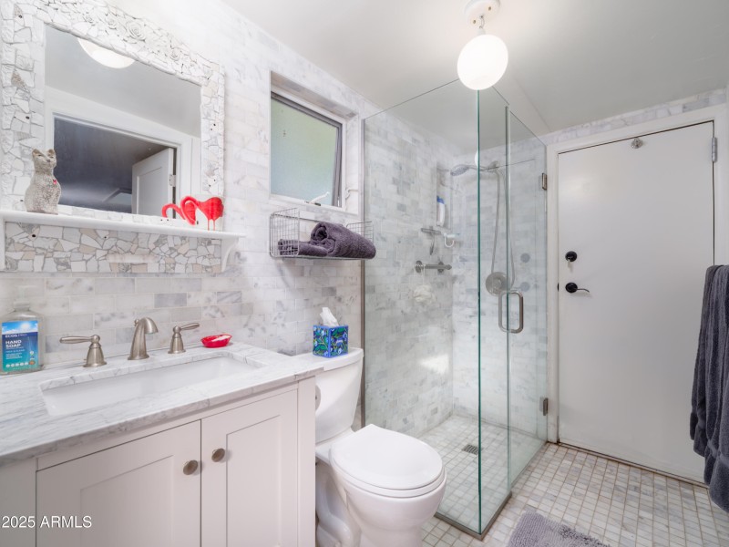 Listings_3121_N_27thSt_Images-34