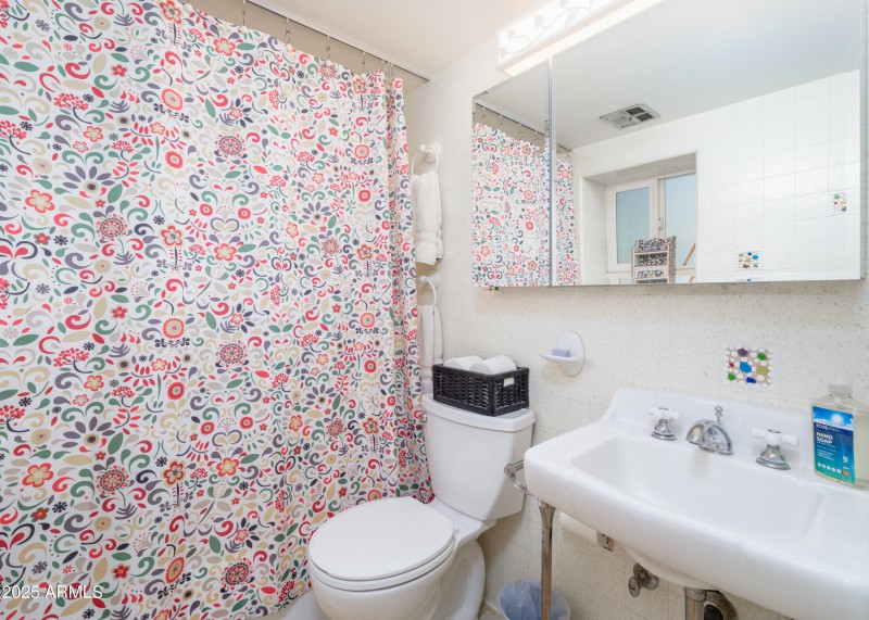 Listings_3121_N_27thSt_Images-39