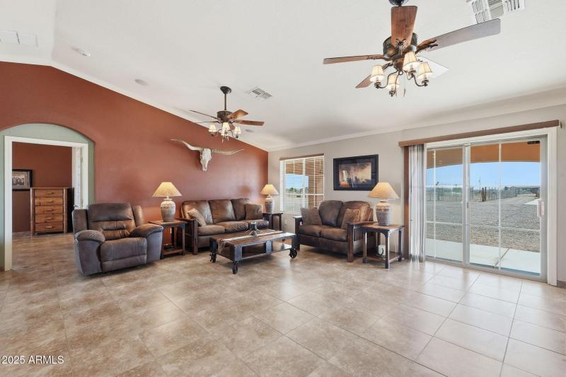 22-web-or-mls-023_ListerPros