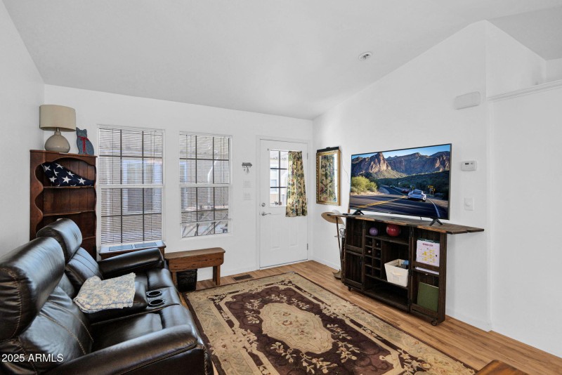 8700 University - 09Family Room