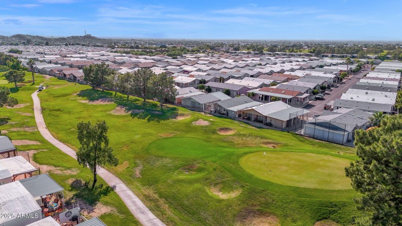 8700 University - Aerial Community13