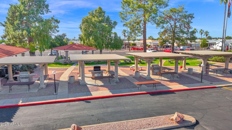 8700 University - Aerial Community14