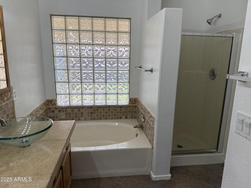 0FD47392-4DCD-4668-8D71-53E5387F8BB6