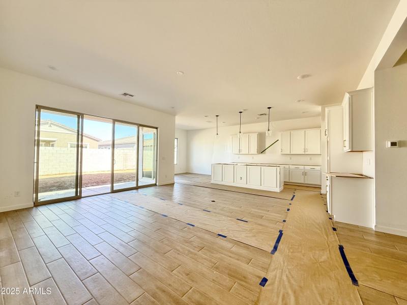 013.1 Kitchen Greatroom