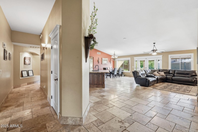 12-web-or-mls-068_ListerPros