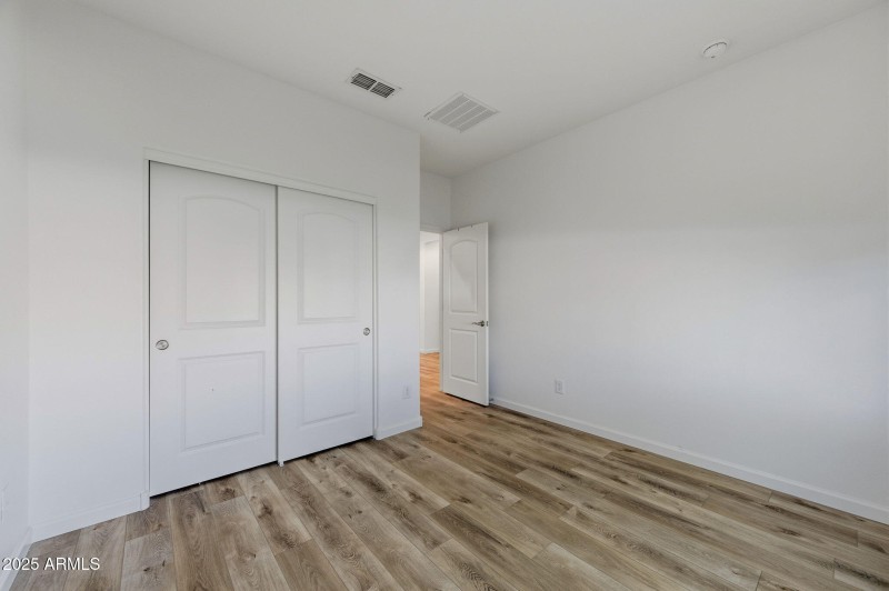 15-web-or-mls-4287 W Hanna Dr-15