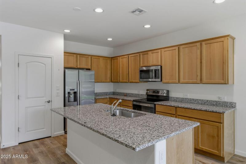 19-web-or-mls-4287 W Hanna Dr-19