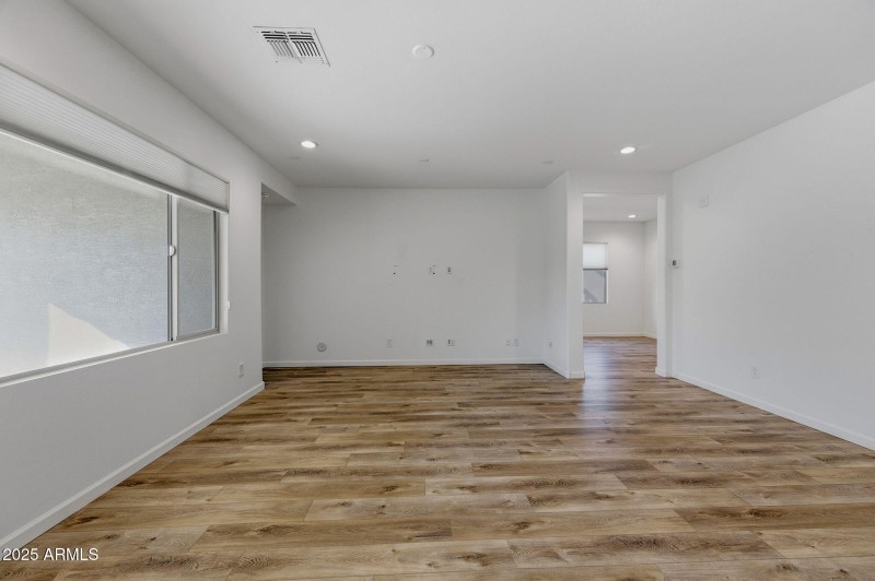 24-web-or-mls-4287 W Hanna Dr-24