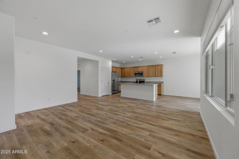 27-web-or-mls-4287 W Hanna Dr-27