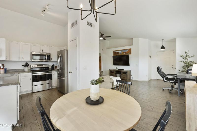 19-web-or-mls-_TM_6482