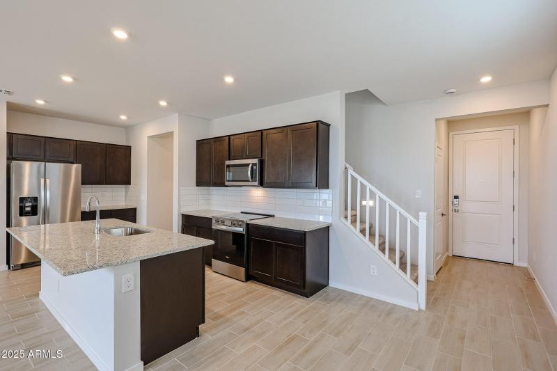 06.1_Phoenix-AZ_2-story-homes_for-sale_N