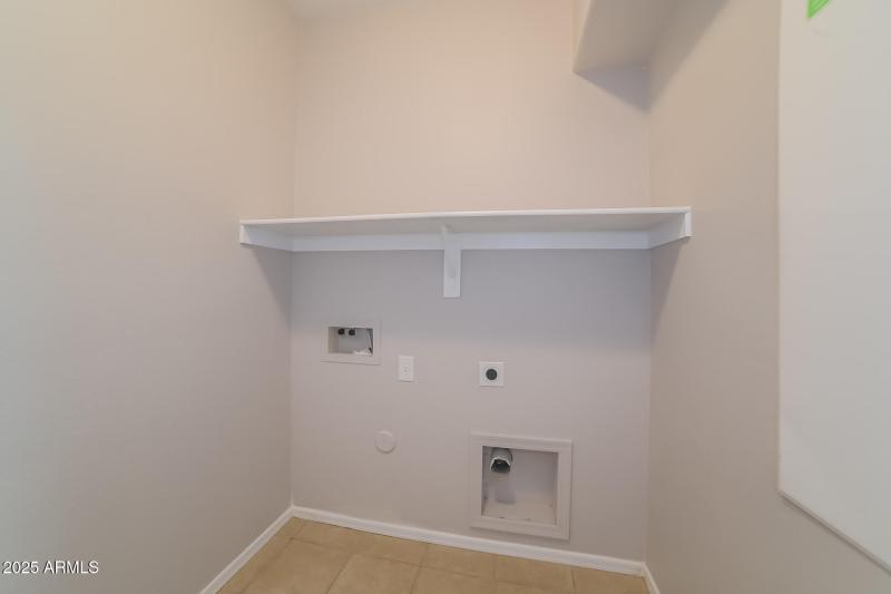 016-photo-laundry-room-11283634
