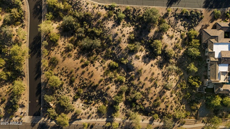 13-web-or-mls-3530-n-crystal-peak-cir-9