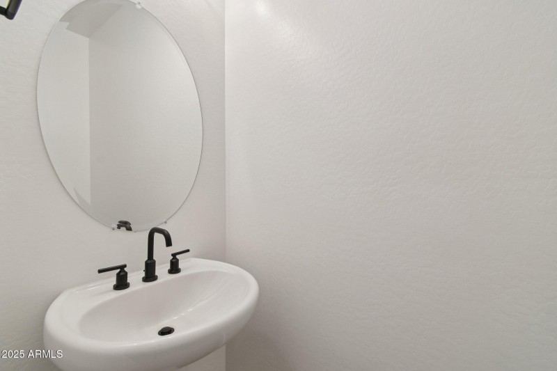 19-web-or-mls-E Saddle Way-S0111-017