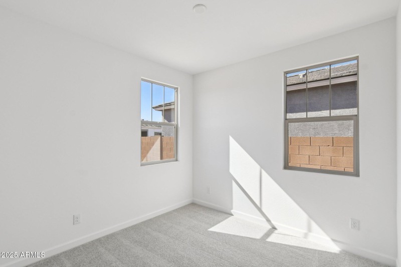 21-web-or-mls-E Saddle Way-S0111-019