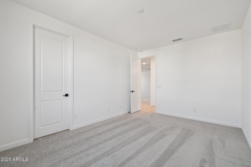 24-web-or-mls-E Saddle Way-S0111-022