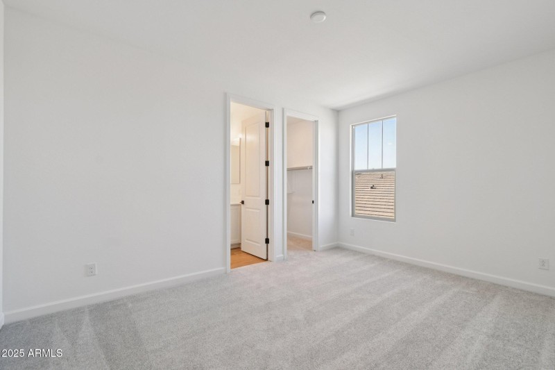 26-web-or-mls-E Saddle Way-S0111-024