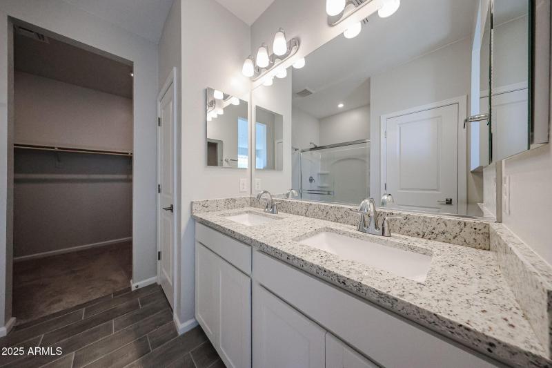 12_Home-for-Sale-Apache-Junction_Radiant