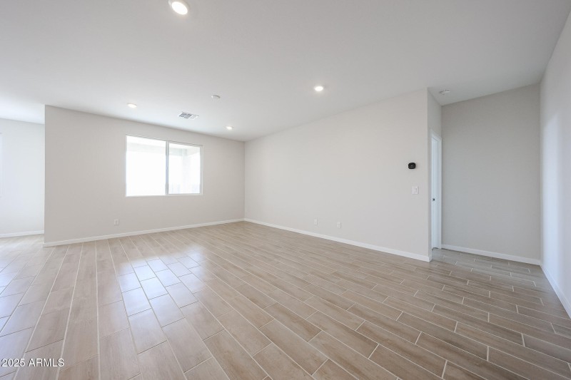 16-Century-Communities_Lakes-at-Rancho-E