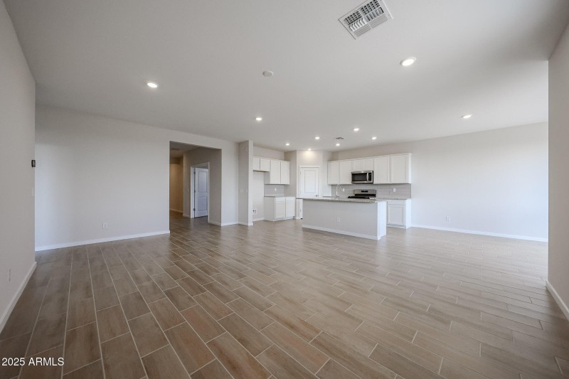 18-Century-Communities_Lakes-at-Rancho-E