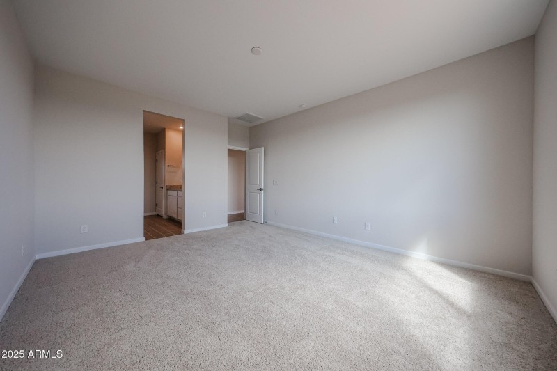 30-Century-Communities_Lakes-at-Rancho-E