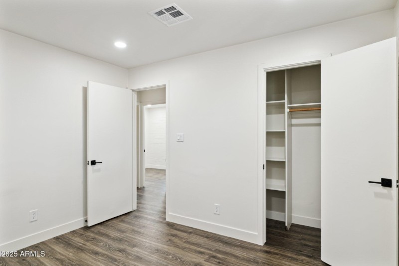 18-web-or-mls-1542-e-turquoise-ave-1