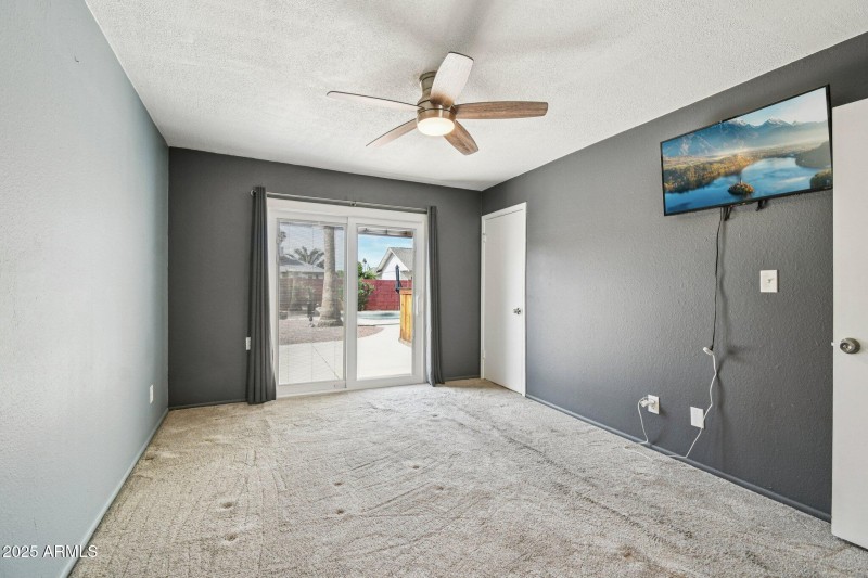 20-web-or-mls-N 62nd Ave-S0411-020