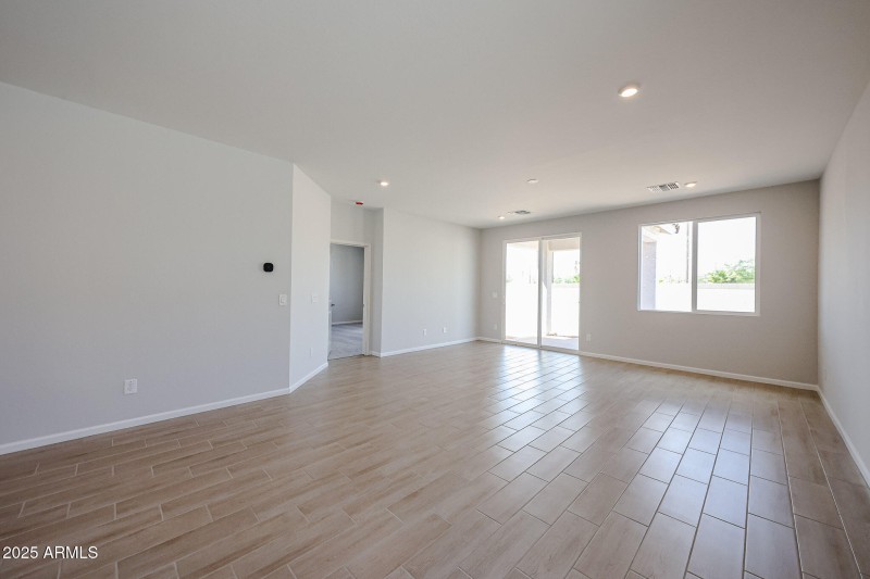 11_Century-Communities_North-Copper-Cany