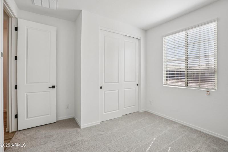 15-web-or-mls-W Hopi Trail-S0111-015