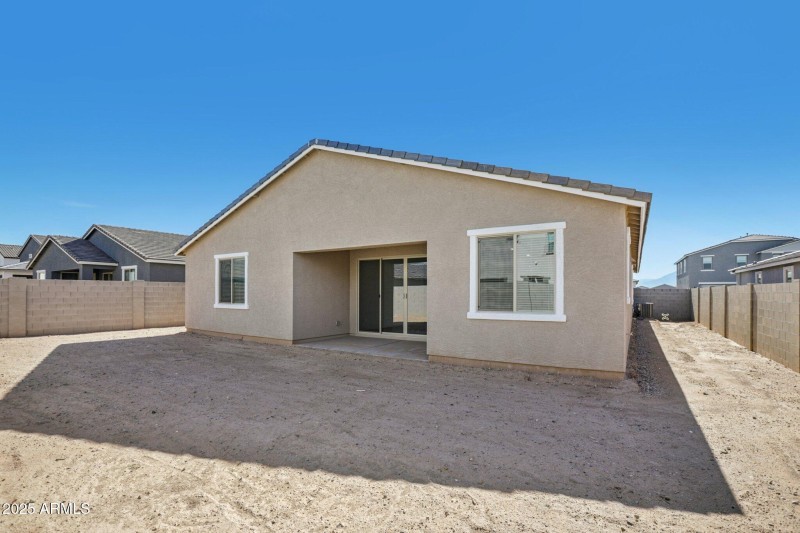 37-web-or-mls-W Hopi Trail-S0111-037