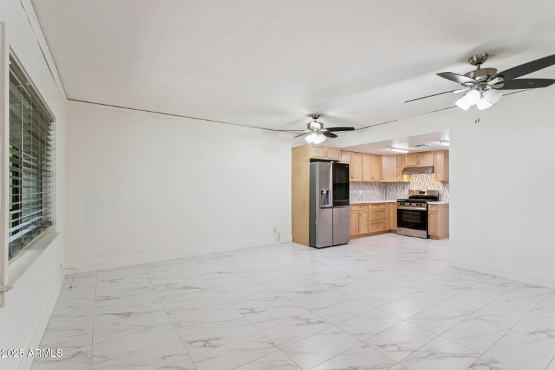 57-web-or-mls-2636-n-dayton-st