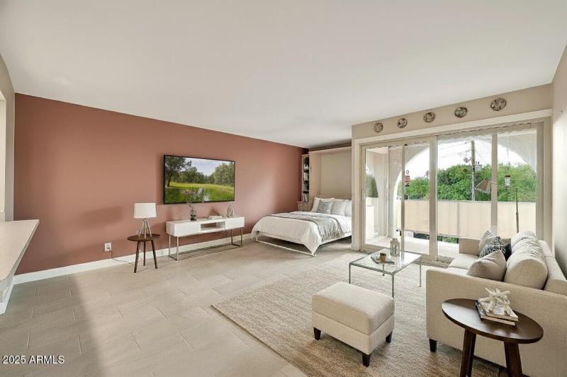 GREAT ROOM W/MURPHY BED