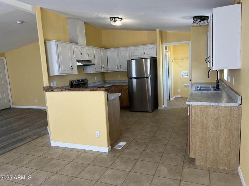 20251102_183205851_iOS