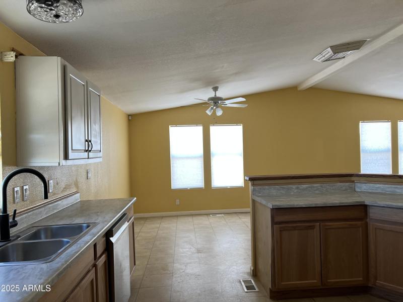 20251102_183323616_iOS